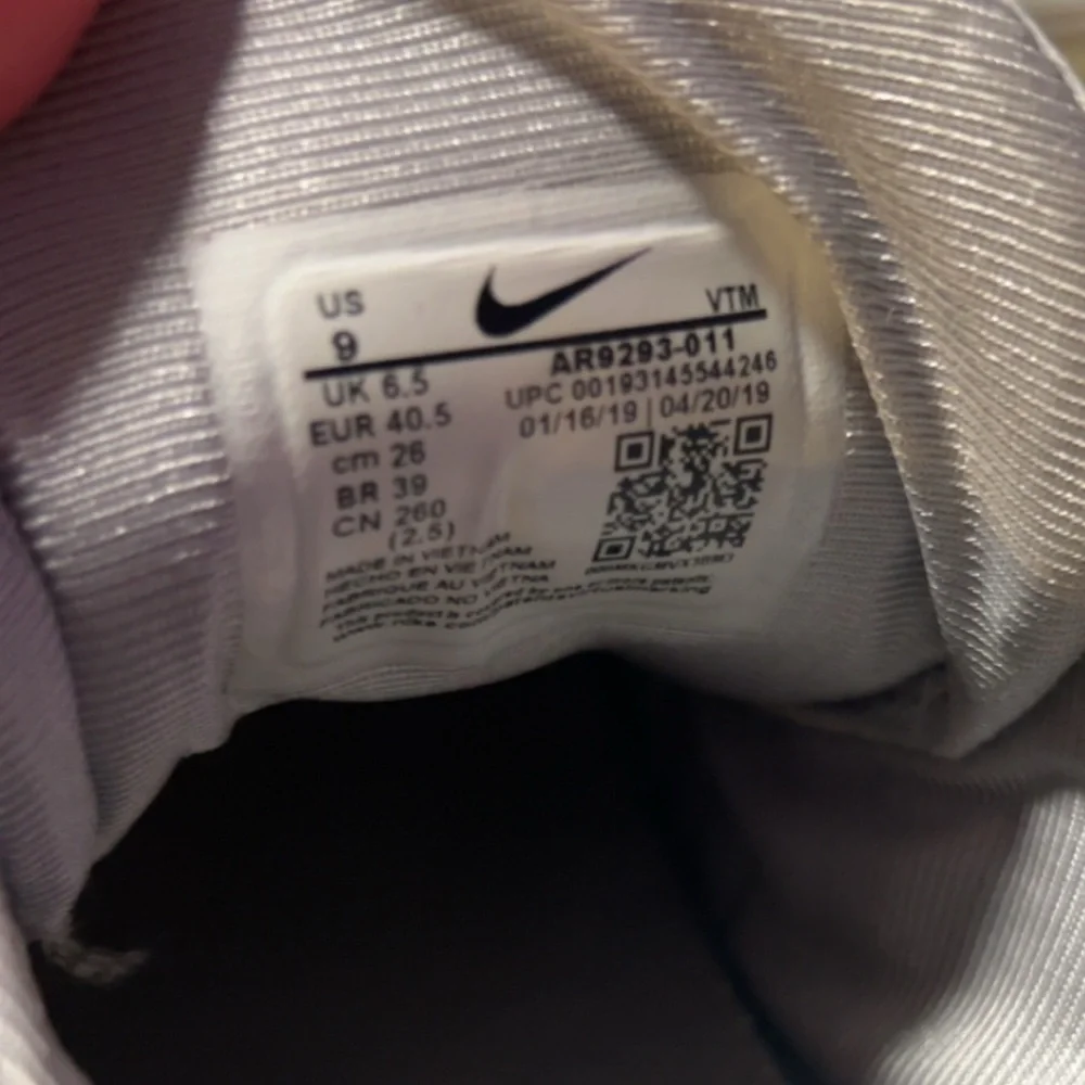Nike Air Max 720 AR9293-011 Airbrush Running Shoes Grey/Rainbow Men's Size 9